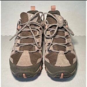 Women's hiking shoes size 7